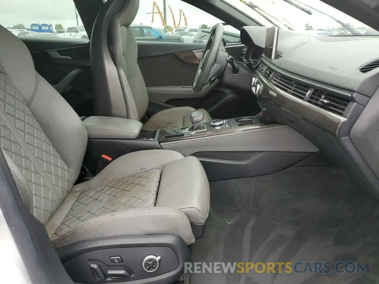 5 fotografías del automóvil dañado WAUC4CF52KA081275 AUDI S5/RS5 2019