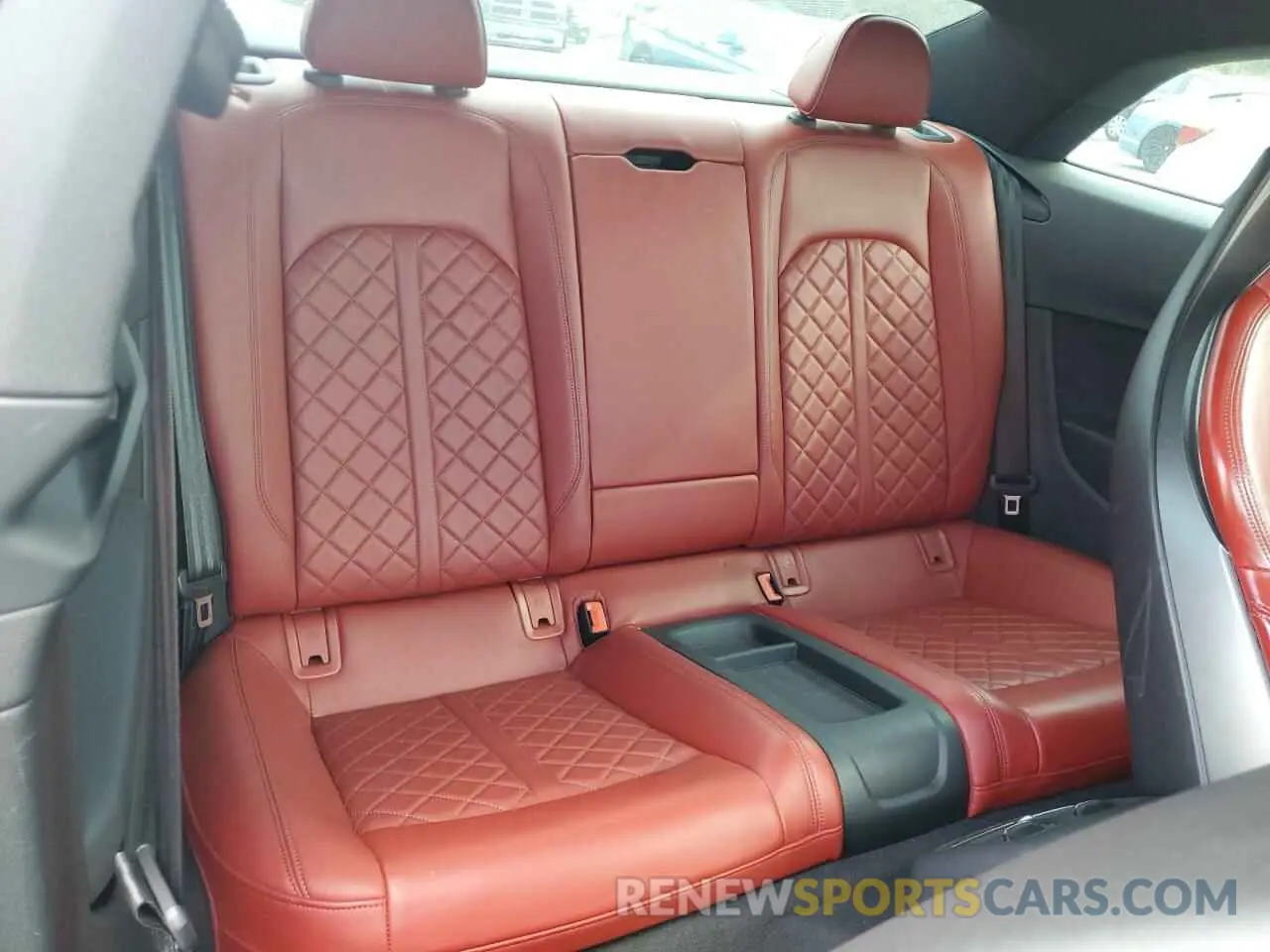 10 fotografías del automóvil dañado WAUP4AF52KA002306 AUDI S5/RS5 2019