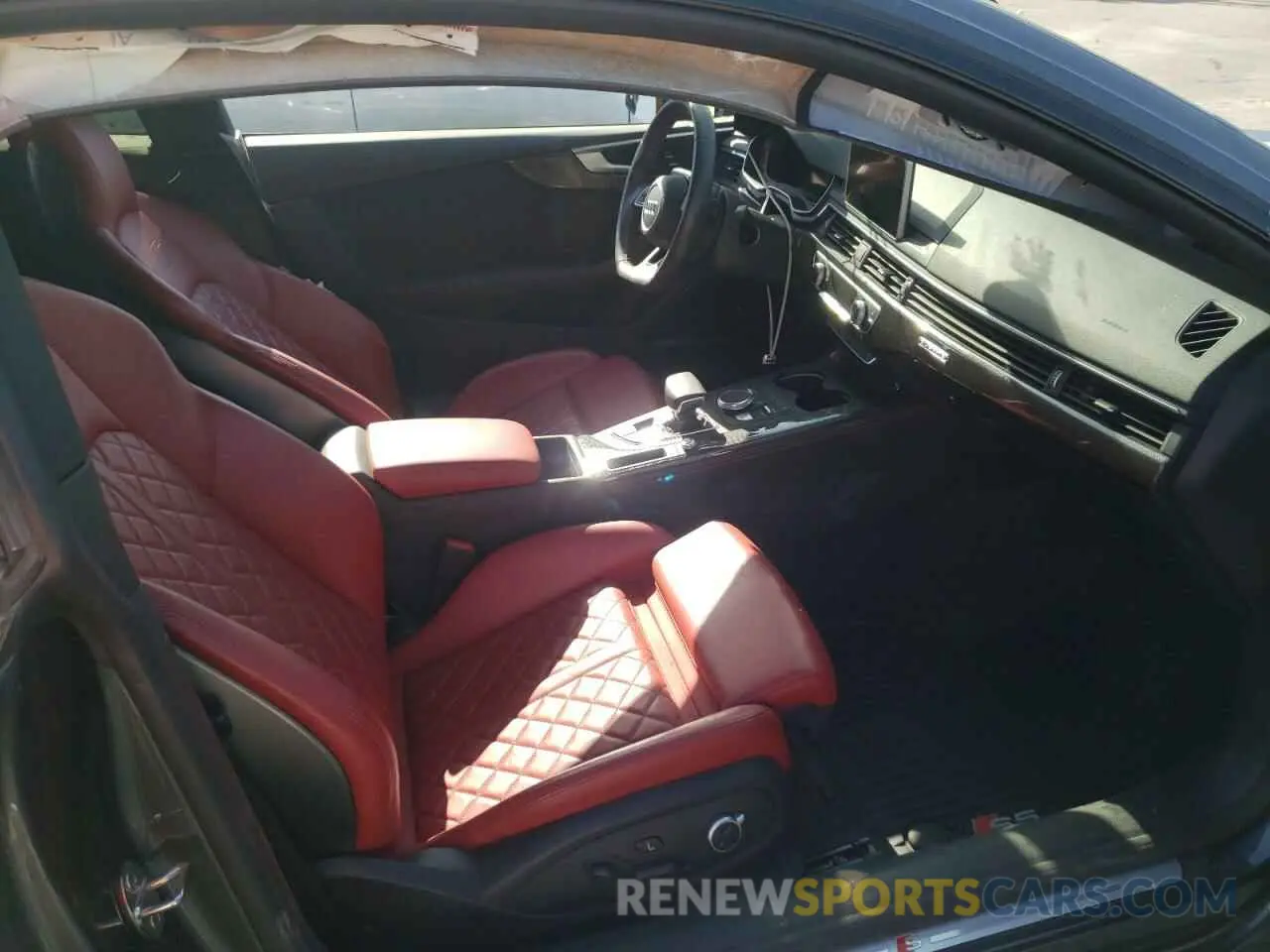 5 fotografías del automóvil dañado WAUR4AF57KA044530 AUDI S5/RS5 2019