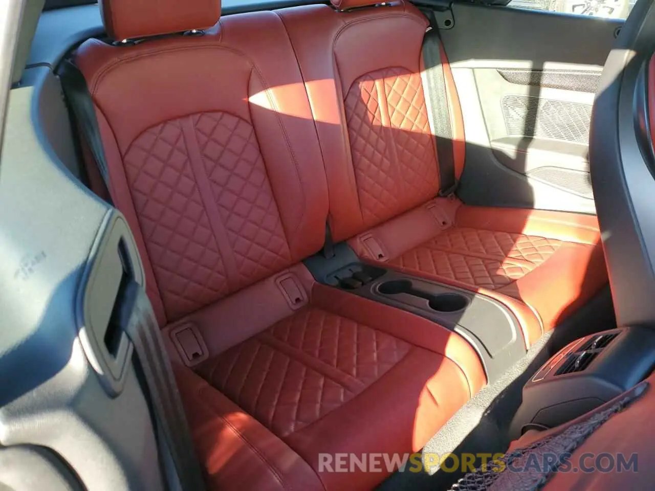 10 fotografías del automóvil dañado WAUY4GF50KN001168 AUDI S5/RS5 2019