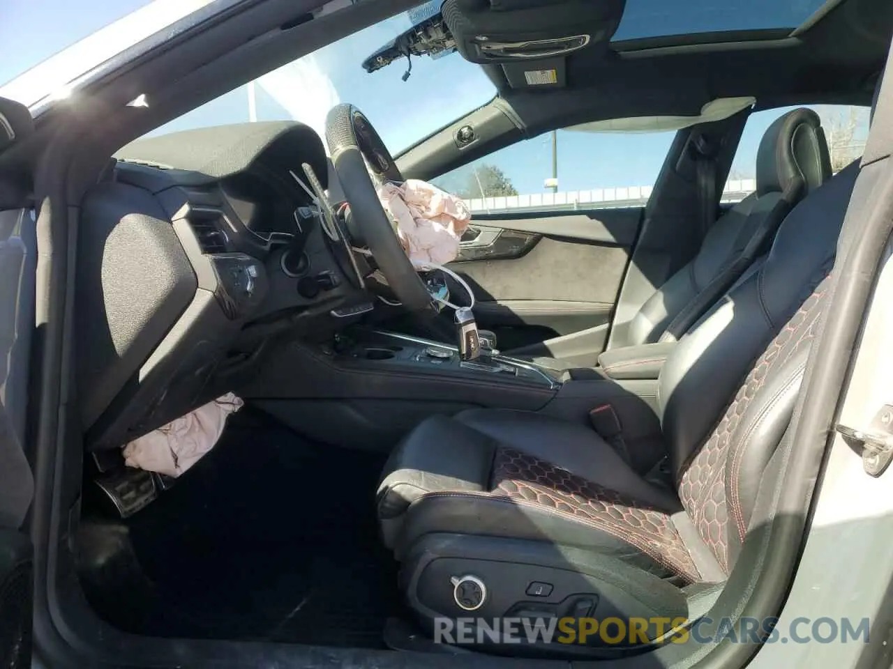 7 fotografías del automóvil dañado WUABWCF52KA903181 AUDI S5/RS5 2019