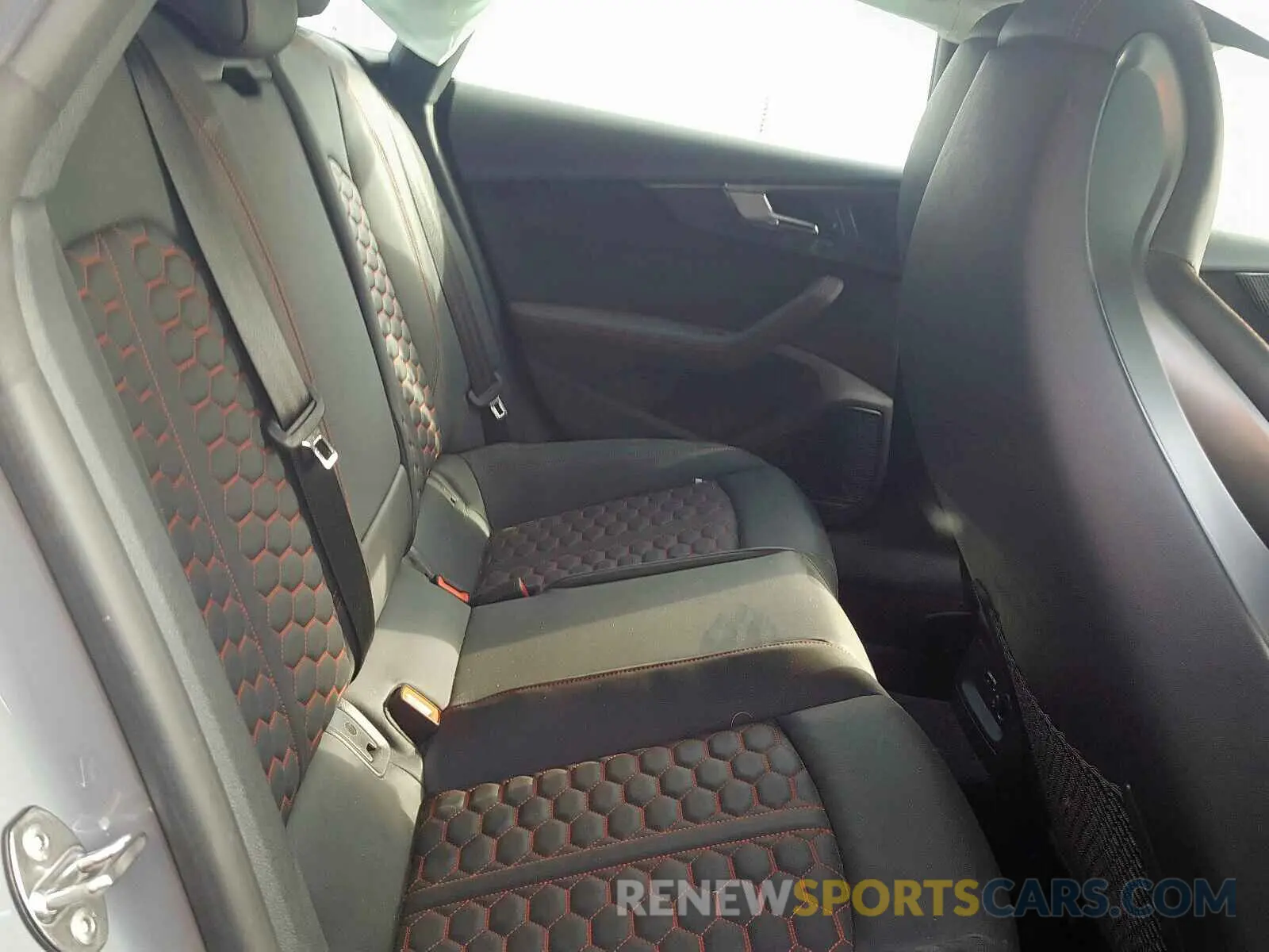 6 fotografías del automóvil dañado WUABWCF59KA901119 AUDI S5/RS5 2019
