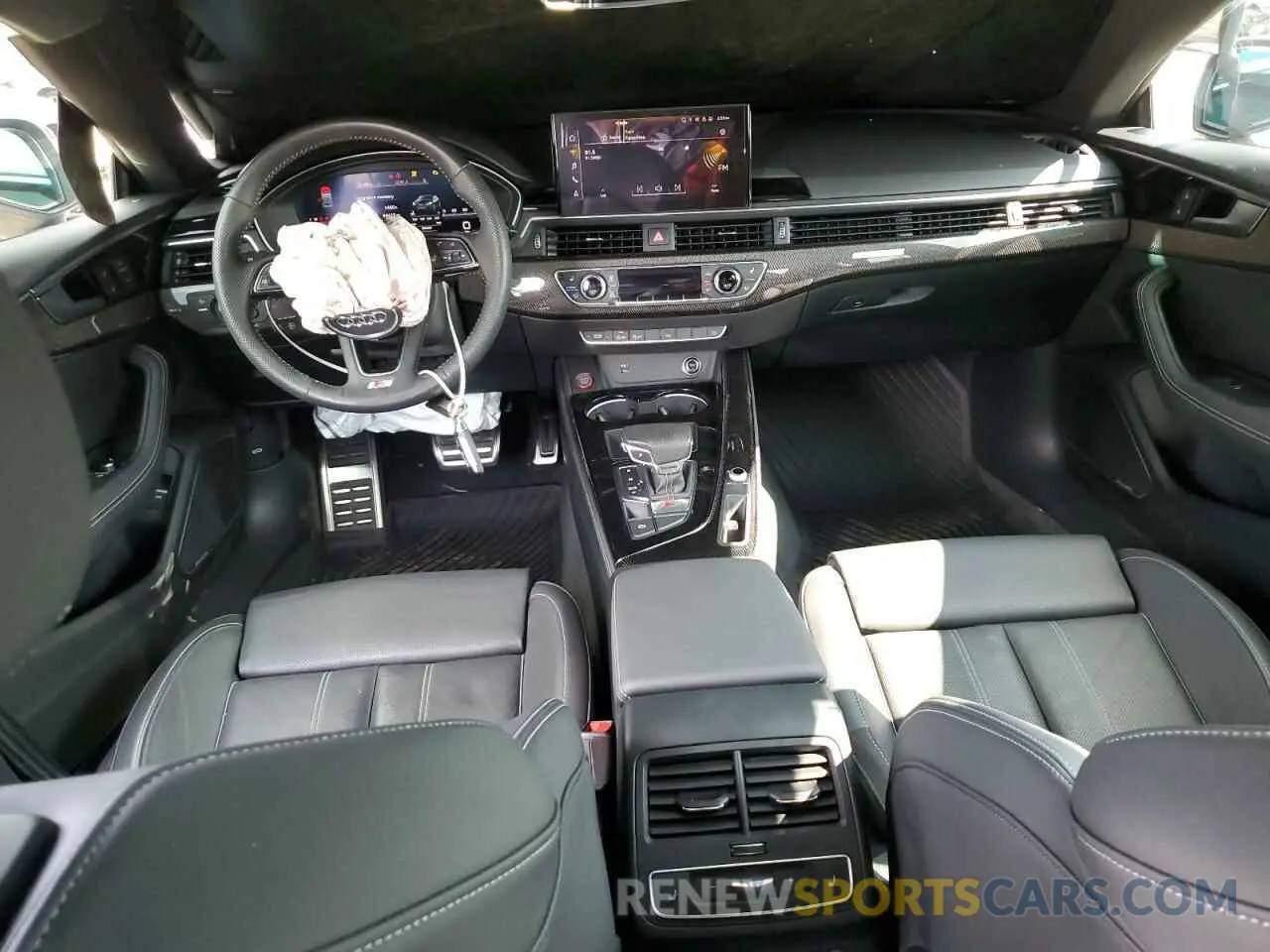 8 fotografías del automóvil dañado WAUC4CF58LA021261 AUDI S5/RS5 2020