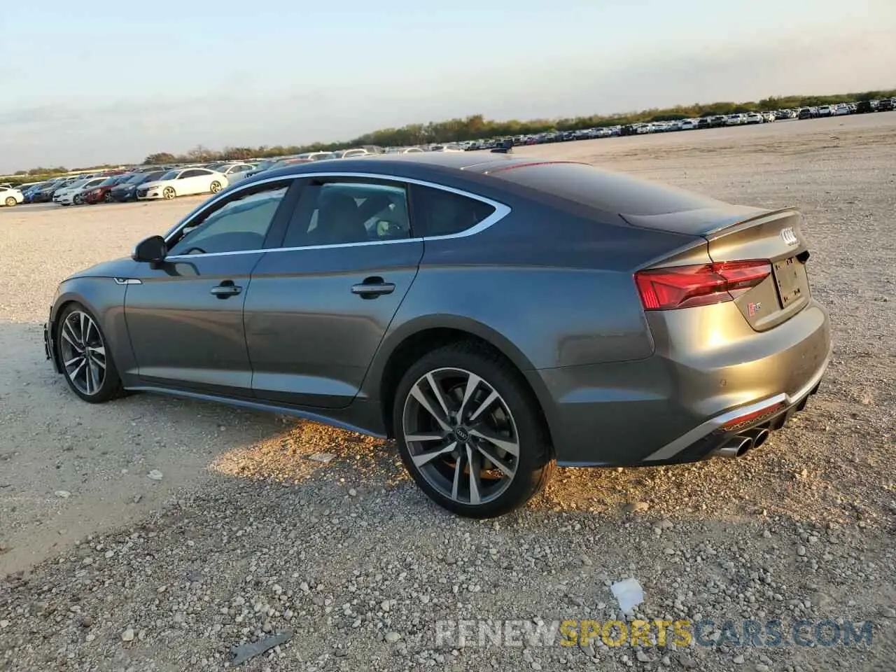 2 fotografías del automóvil dañado WAUC4DF54MA049484 AUDI S5/RS5 2021