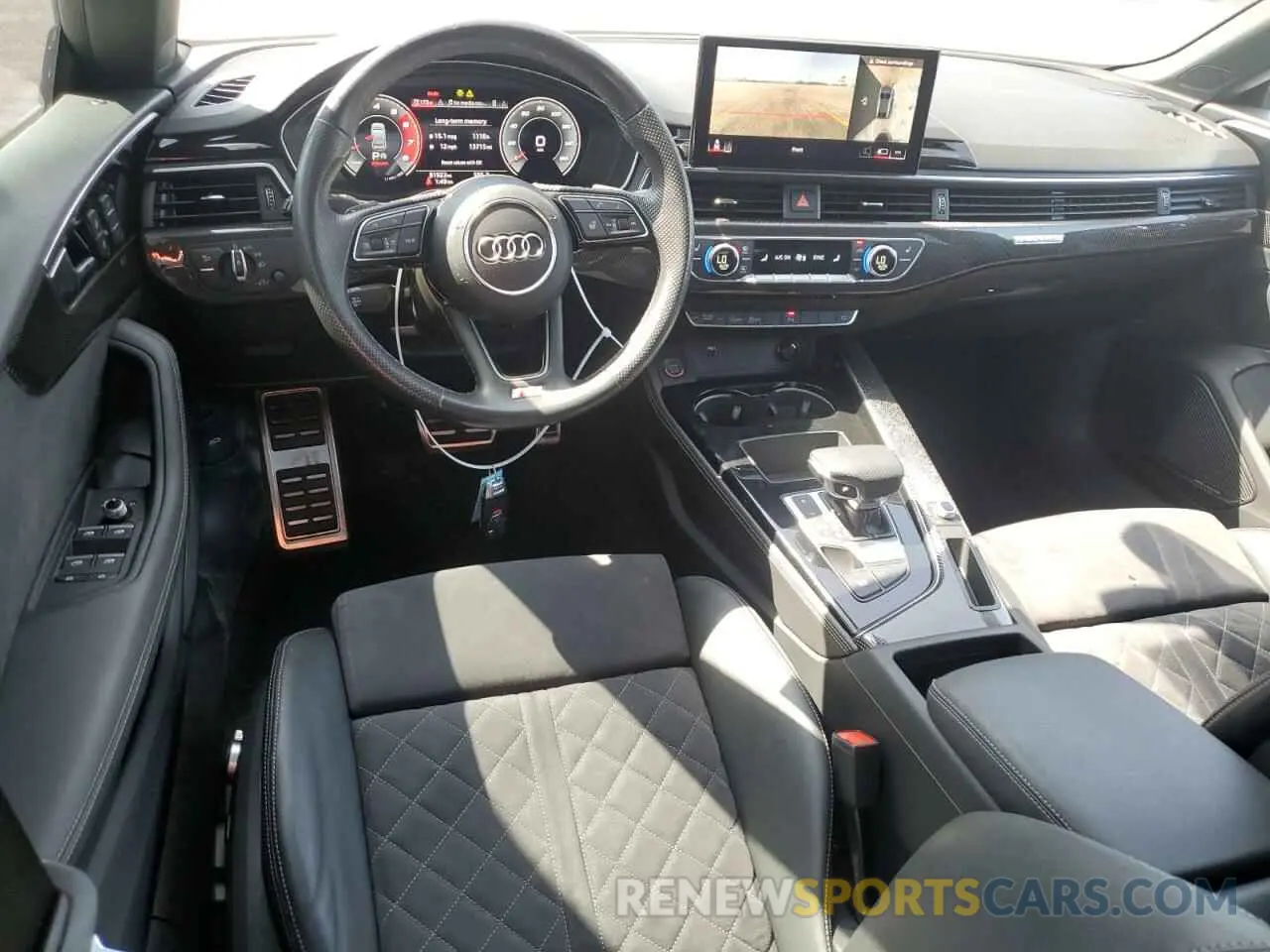 8 fotografías del automóvil dañado WAUC4CF51NA026949 AUDI S5/RS5 2022