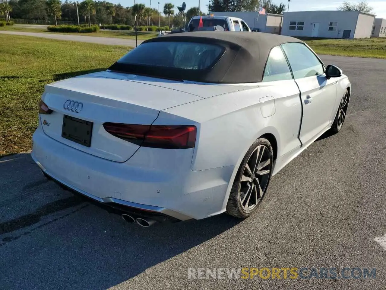 4 fotografías del automóvil dañado WAUW4GF5XNN005532 AUDI S5/RS5 2022