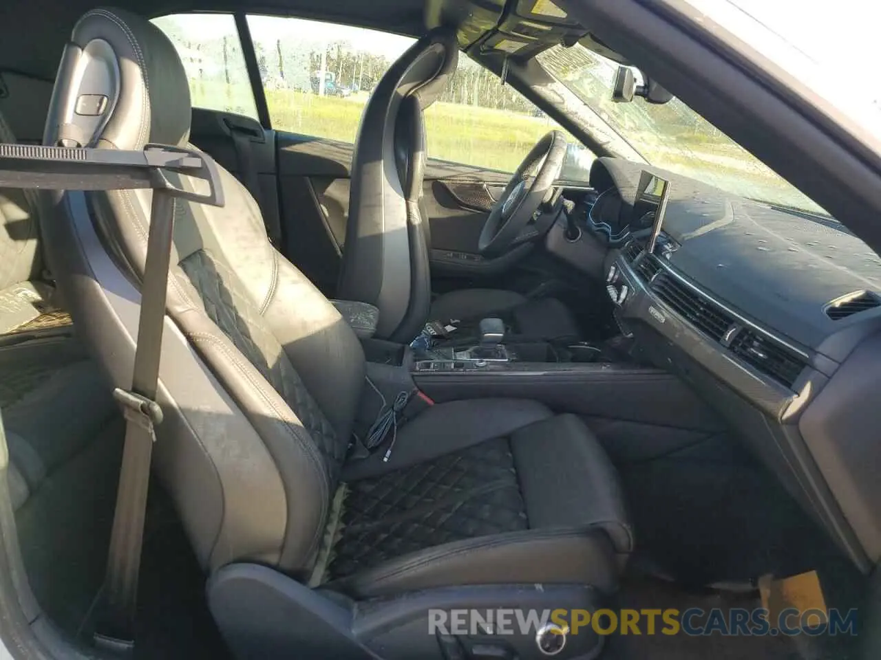5 fotografías del automóvil dañado WAUW4GF5XNN005532 AUDI S5/RS5 2022
