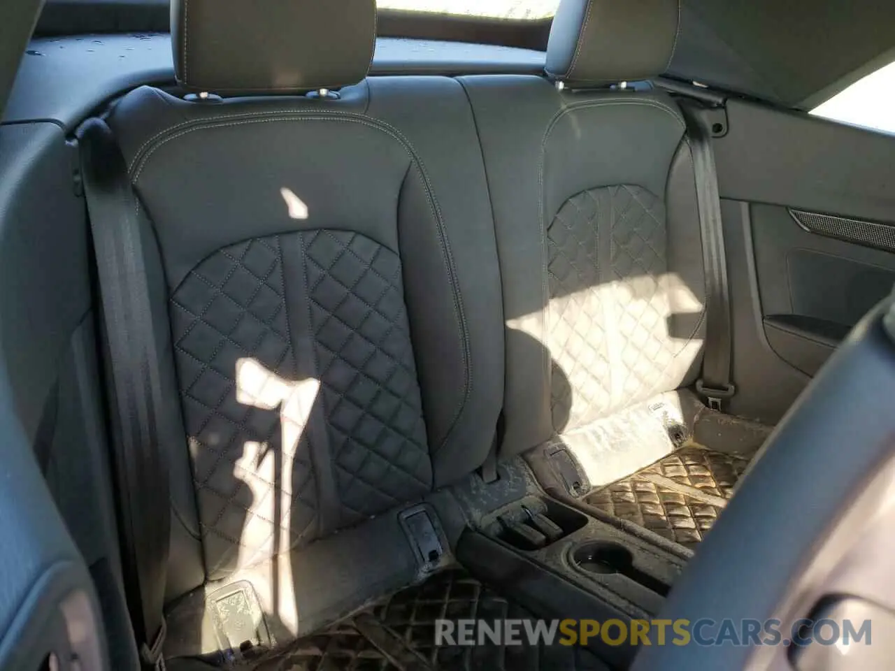 6 fotografías del automóvil dañado WAUW4GF5XNN005532 AUDI S5/RS5 2022