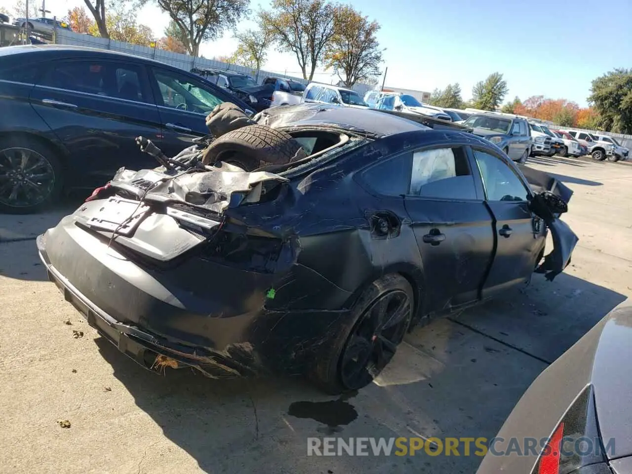 3 fotografías del automóvil dañado WAUC4CF55RA002174 AUDI S5/RS5 2024