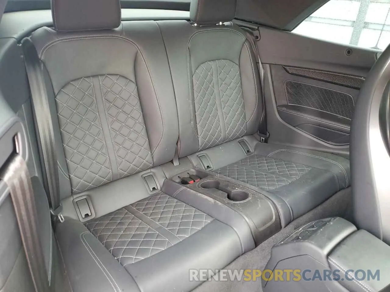 10 fotografías del automóvil dañado WAUW4GF55RN000471 AUDI S5/RS5 2024