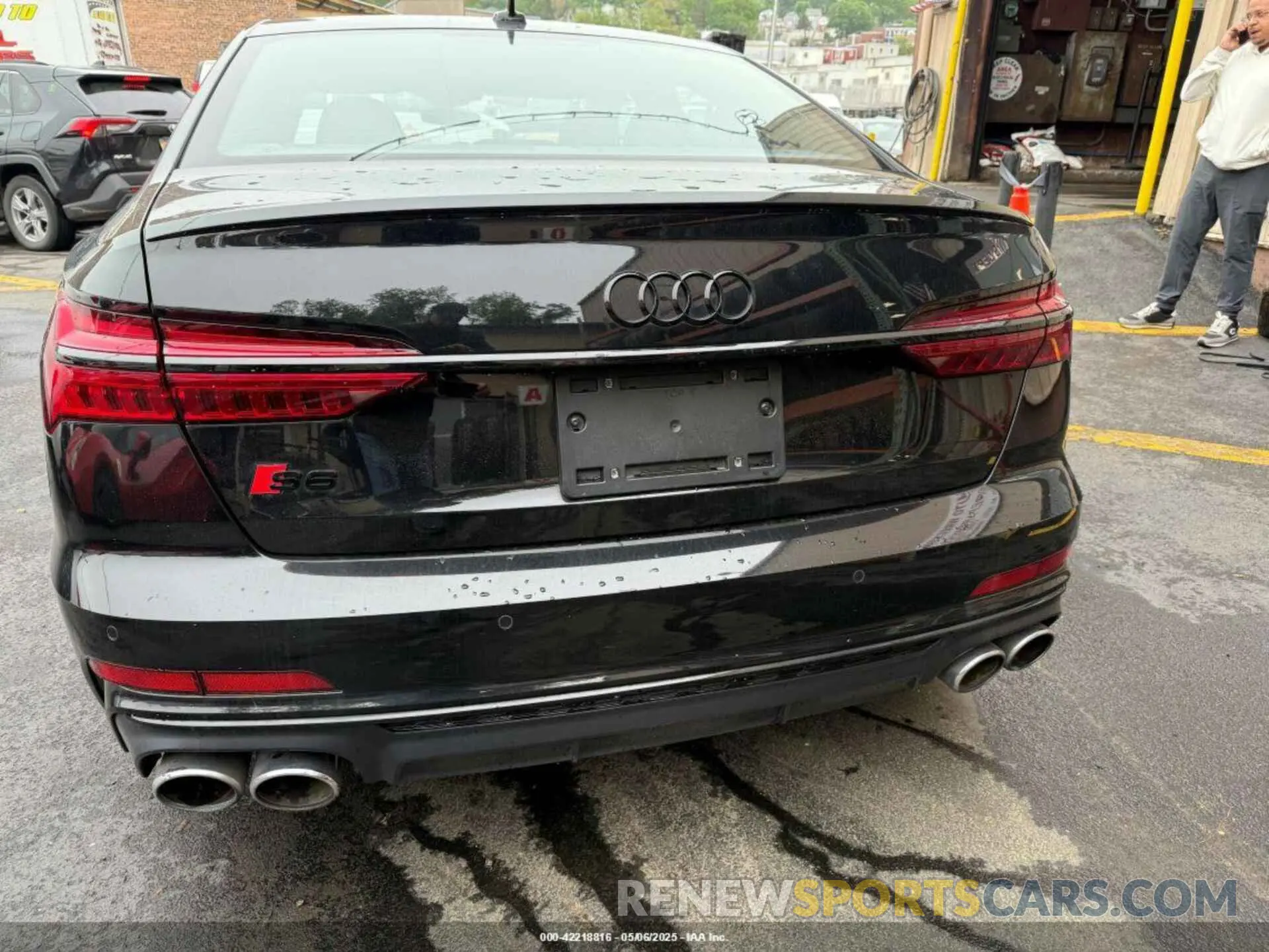 12 fotografías del automóvil dañado WAUFFBF20NN019717 AUDI S6 2022