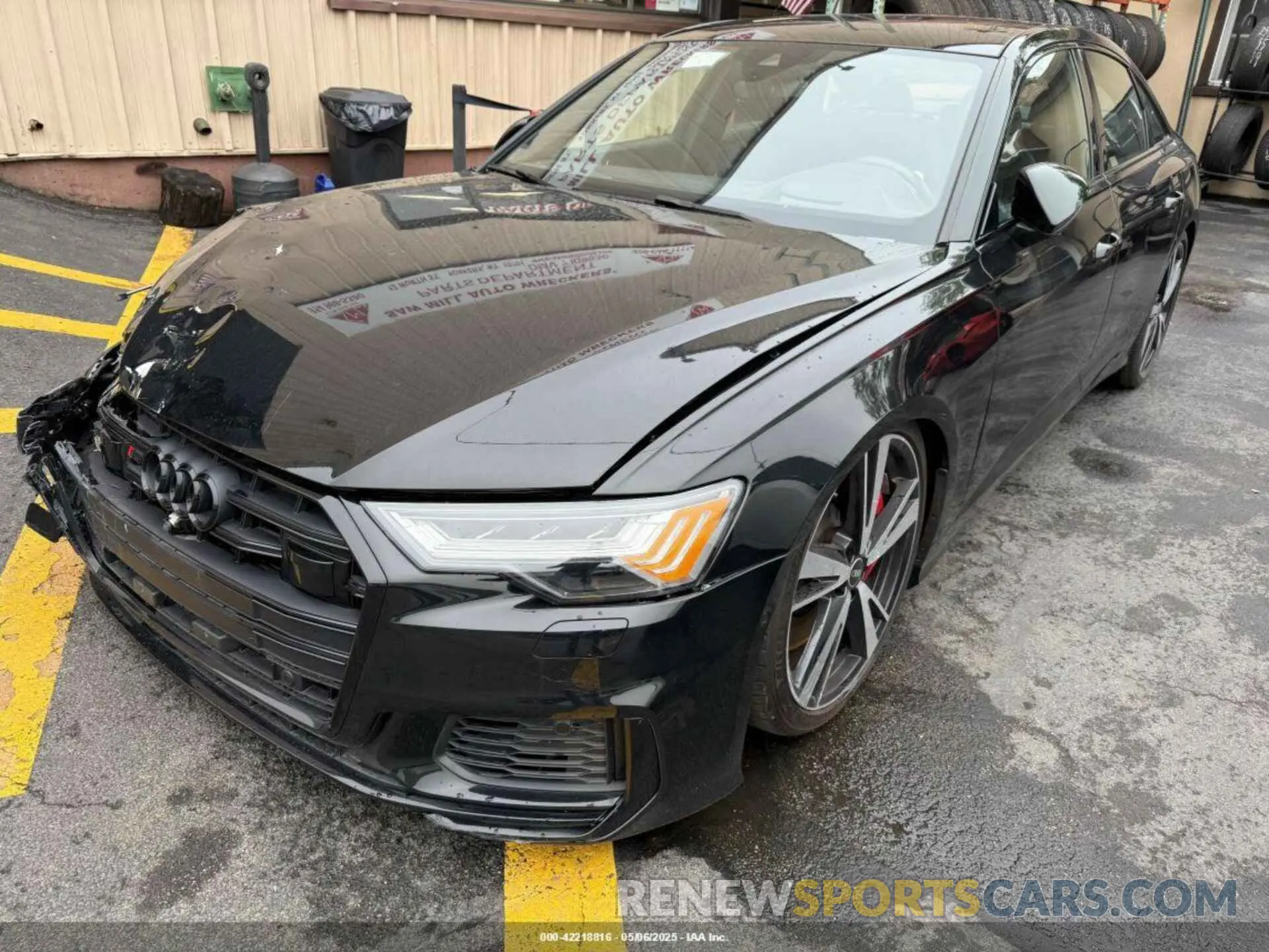 2 fotografías del automóvil dañado WAUFFBF20NN019717 AUDI S6 2022