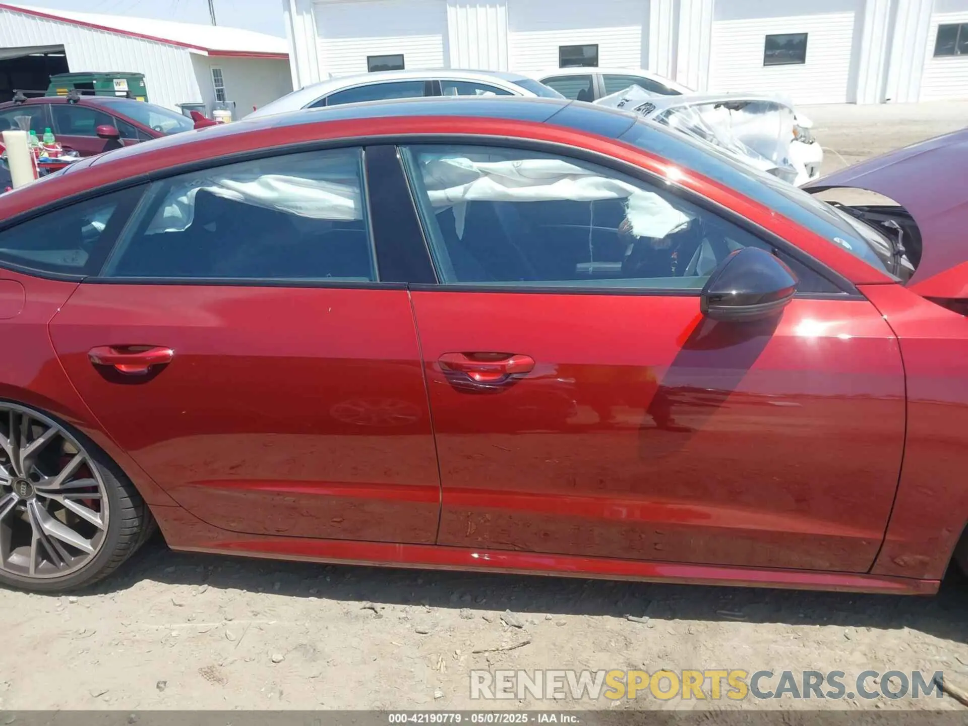 13 fotografías del automóvil dañado WAUSFBF25SN018444 AUDI S7 SPORTBACK 2025