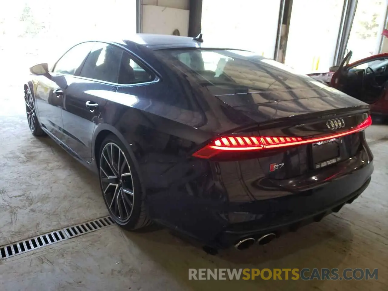 3 fotografías del automóvil dañado WAUSFAF24LN029608 AUDI S7/RS7 2020