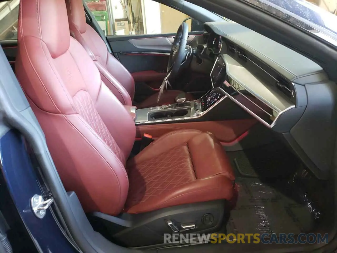 5 fotografías del automóvil dañado WAUSFAF24LN029608 AUDI S7/RS7 2020