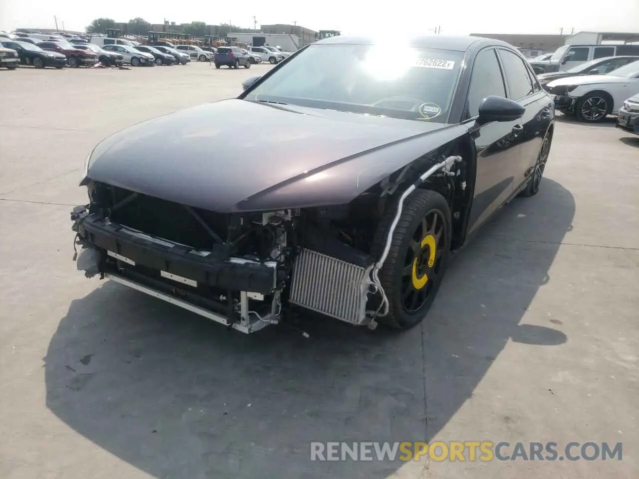 2 fotografías del automóvil dañado WAU8SAF83LN011904 AUDI S8 2020