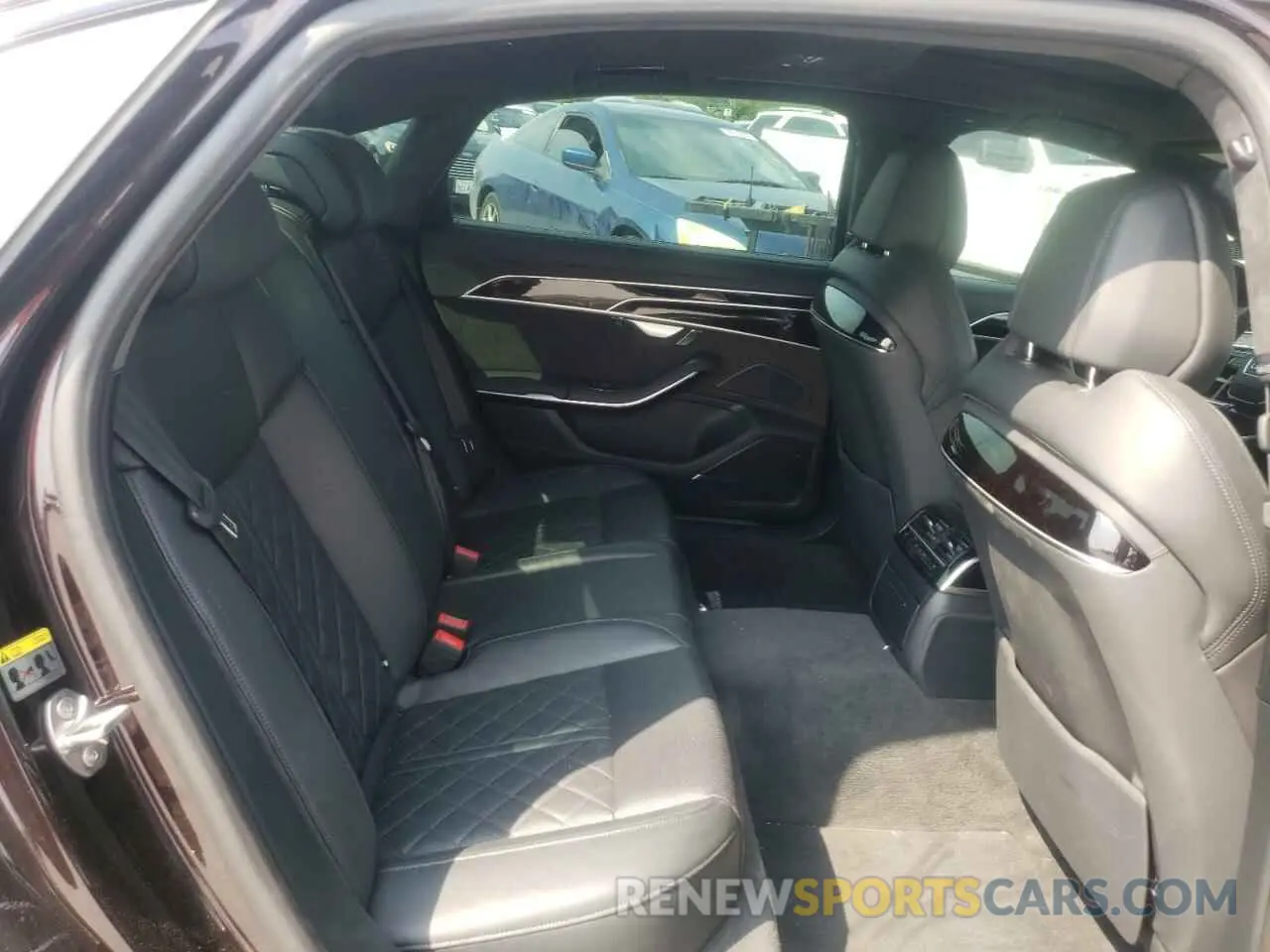 6 fotografías del automóvil dañado WAU8SAF83LN011904 AUDI S8 2020