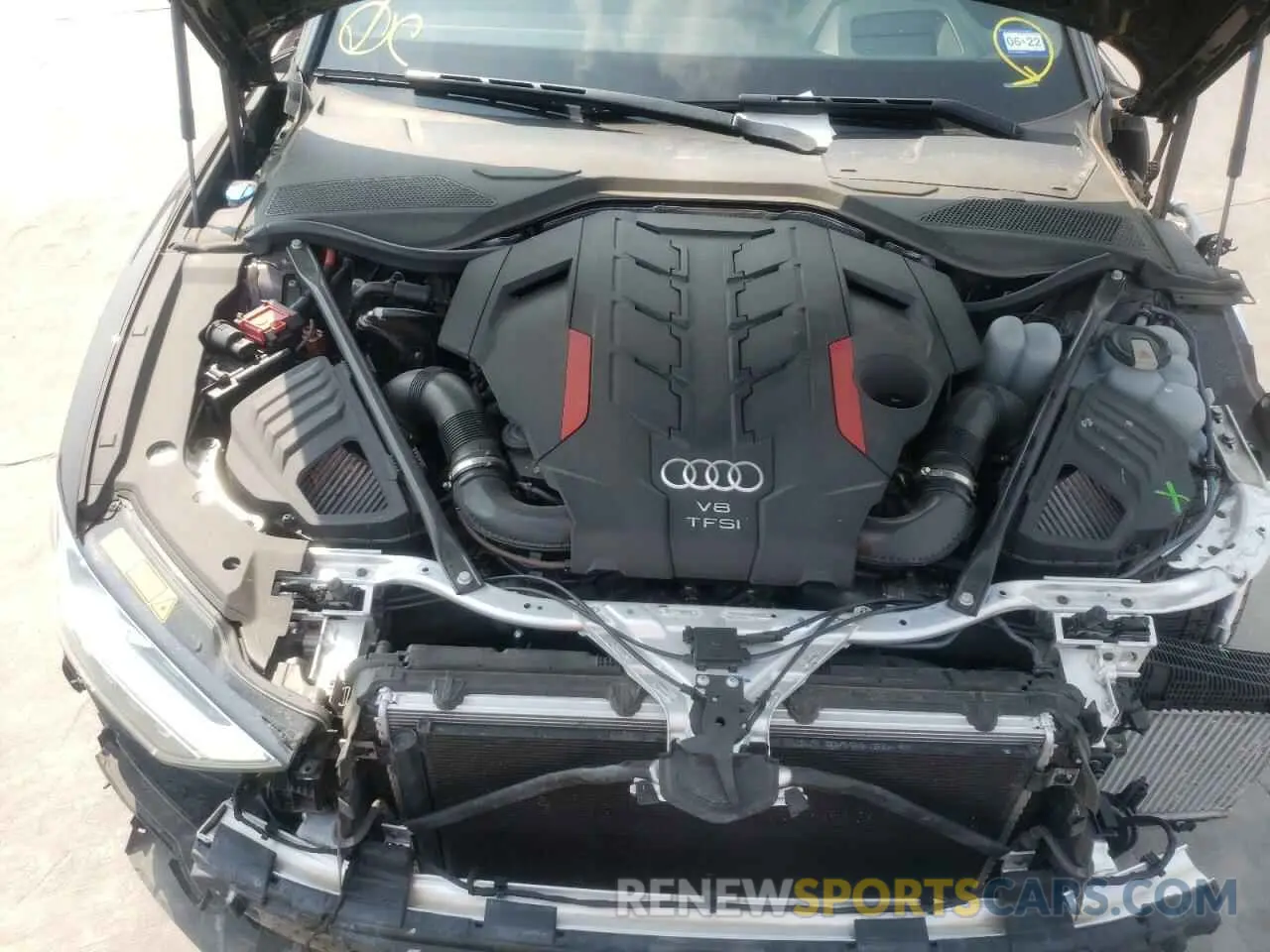 7 fotografías del automóvil dañado WAU8SAF83LN011904 AUDI S8 2020