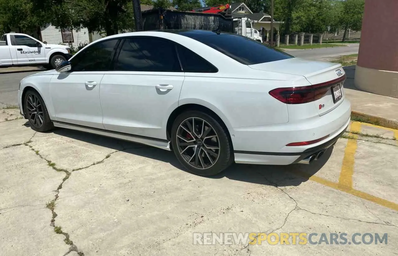3 fotografías del automóvil dañado WAU8SAF88LN003488 AUDI S8 2020