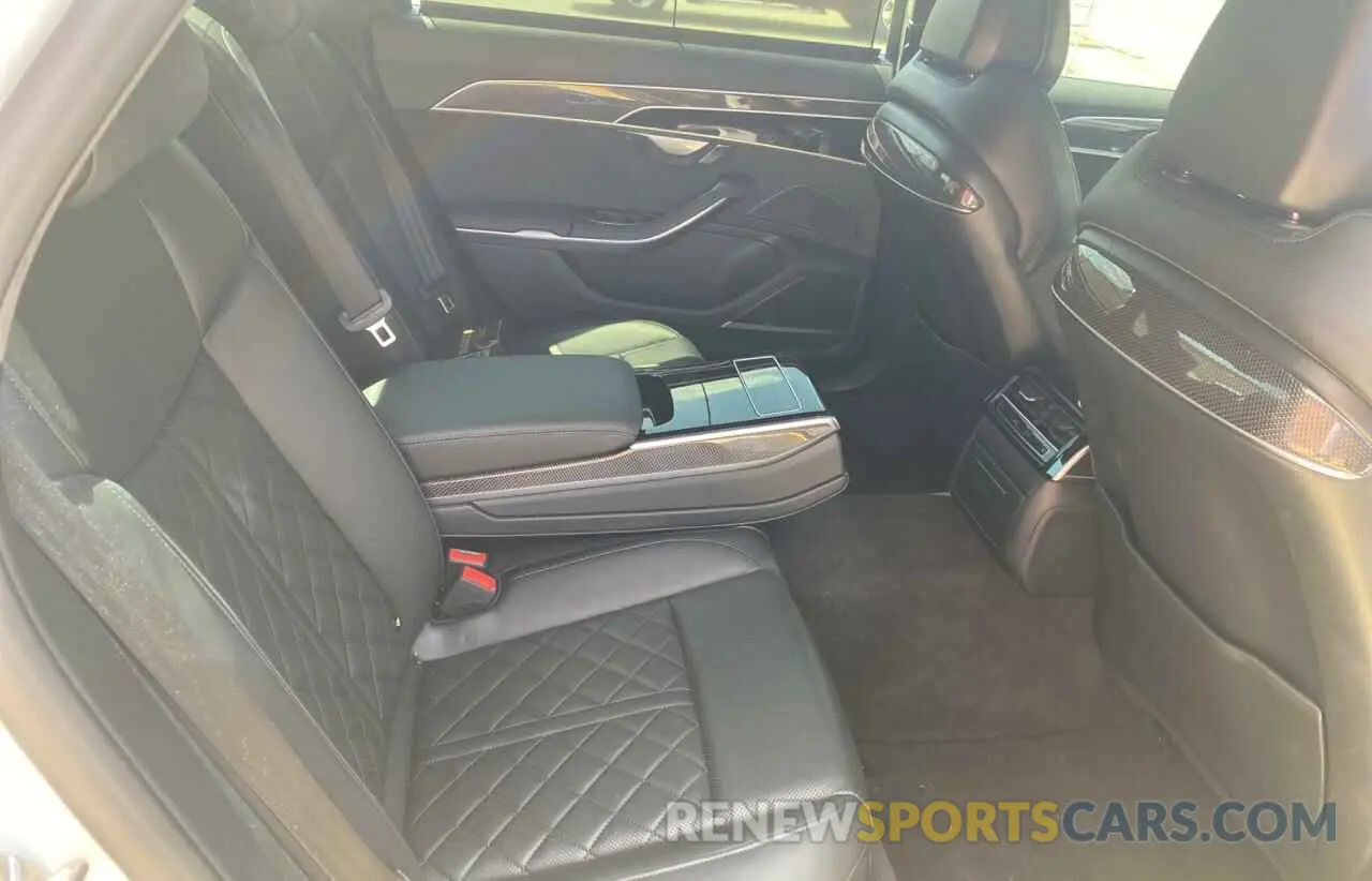 6 fotografías del automóvil dañado WAU8SAF88LN003488 AUDI S8 2020