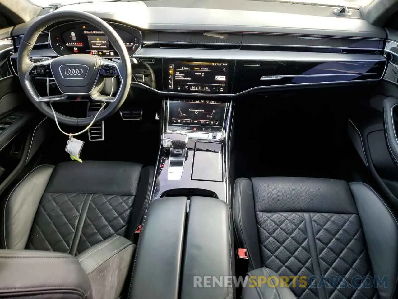 8 fotografías del automóvil dañado WAU8SAF89LN013818 AUDI S8 2020