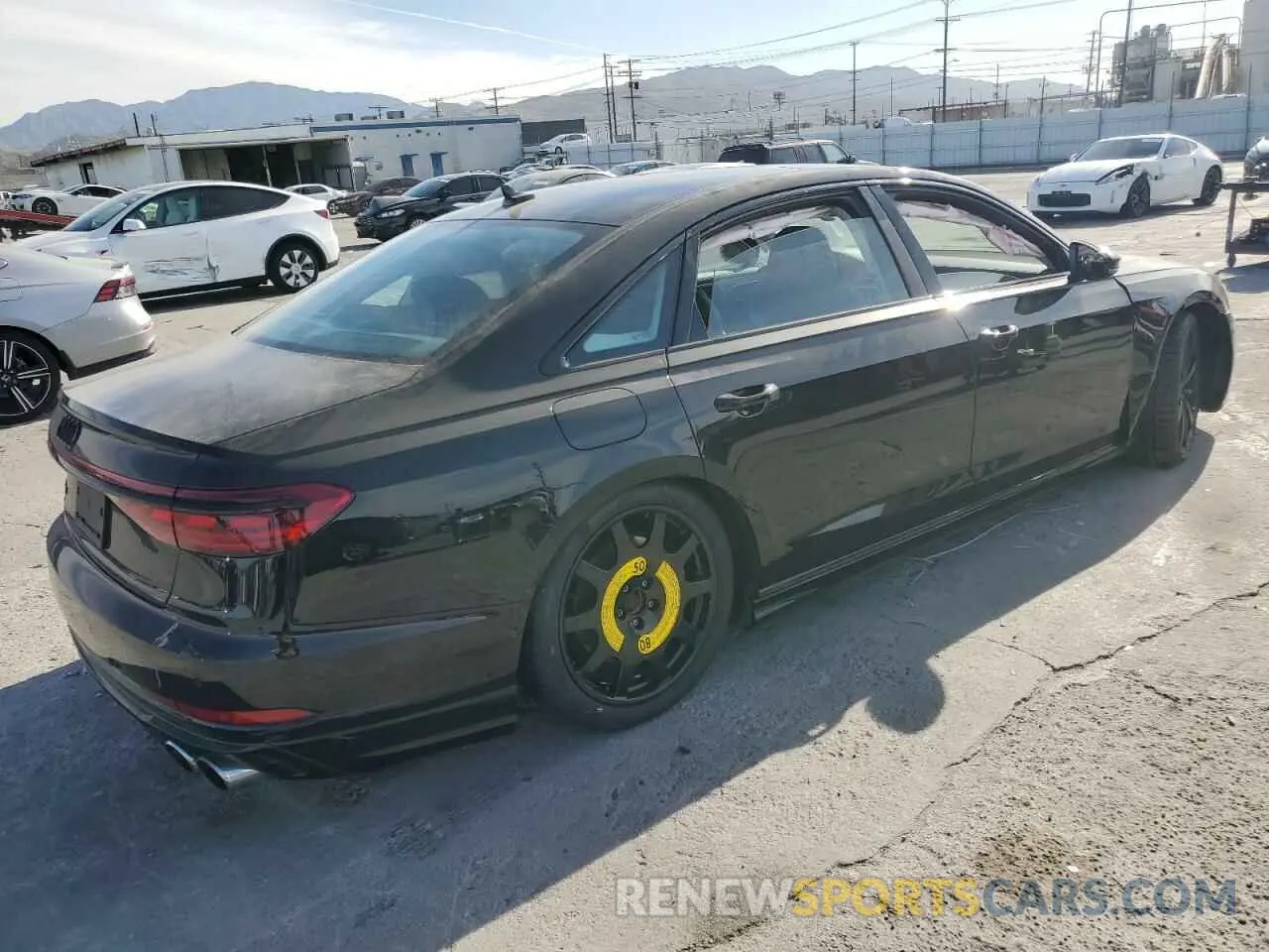 3 fotografías del automóvil dañado WAULSAF84NN000519 AUDI S8 2022
