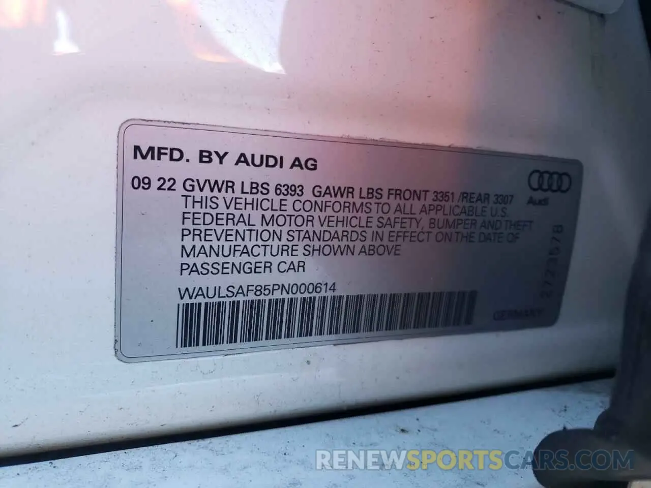 12 fotografías del automóvil dañado WAULSAF85PN000614 AUDI S8 2023