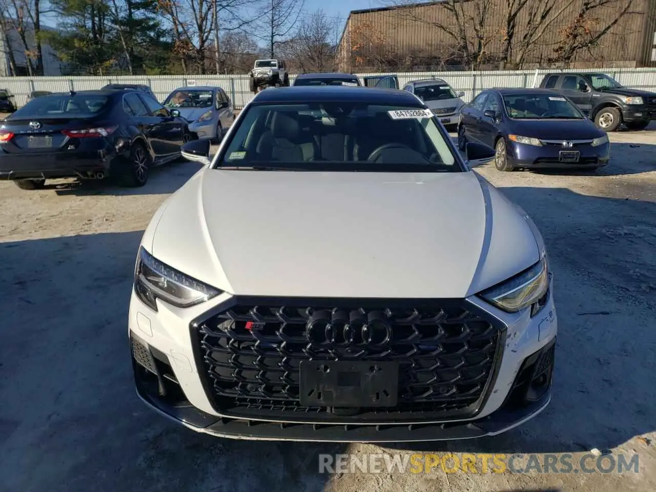 5 fotografías del automóvil dañado WAULSAF85PN000614 AUDI S8 2023