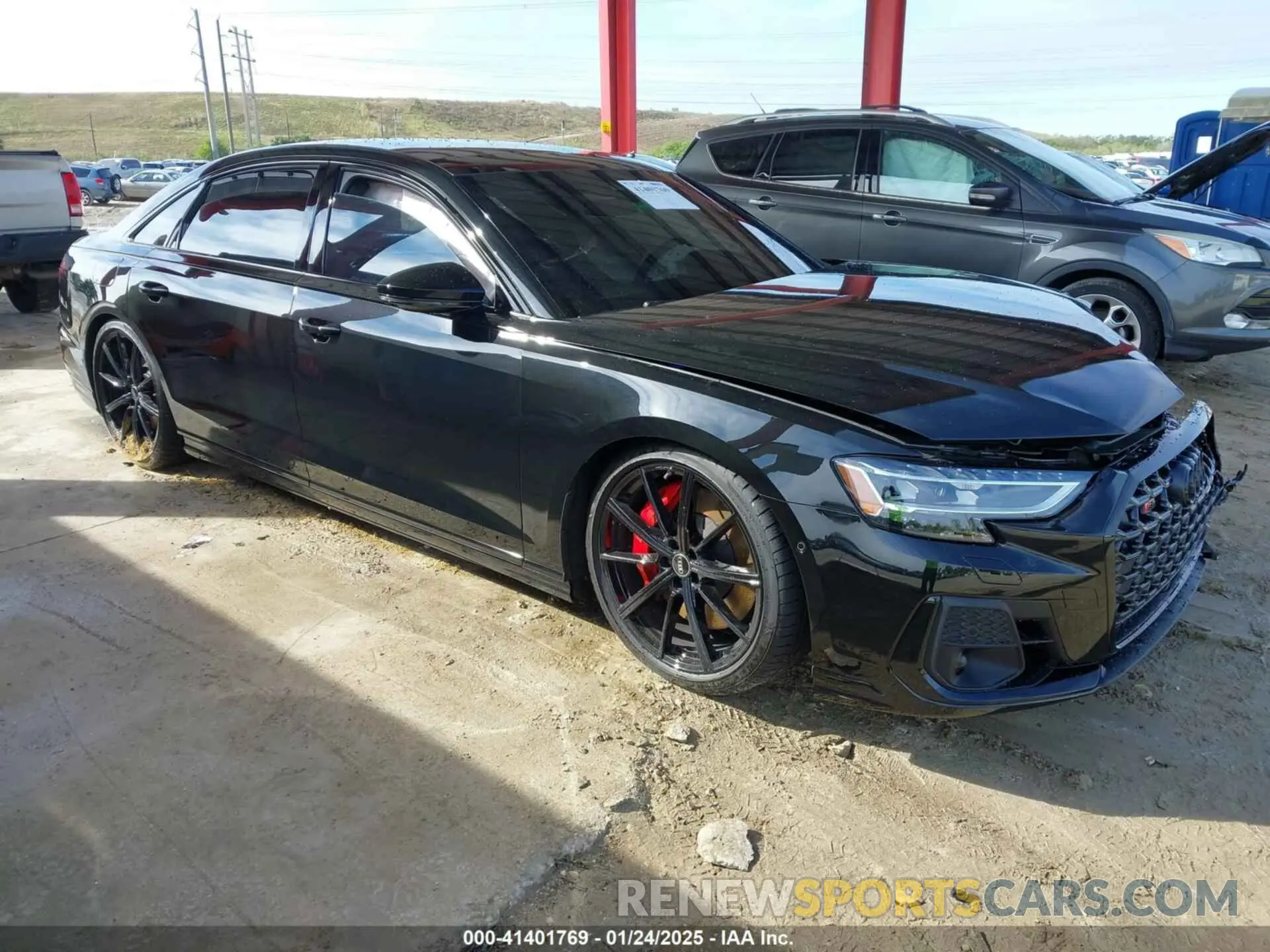1 fotografías del automóvil dañado WAULSAF86RN013889 AUDI S8 2024