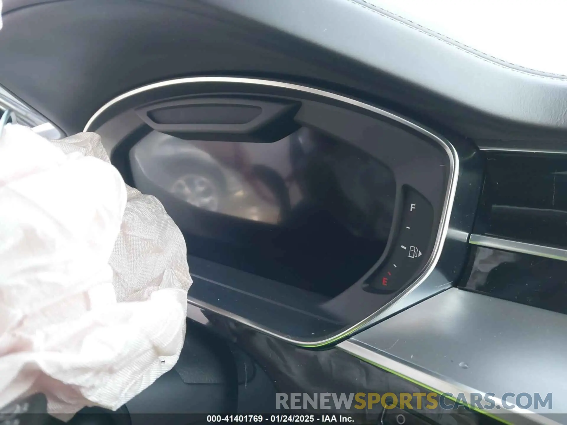 7 fotografías del automóvil dañado WAULSAF86RN013889 AUDI S8 2024