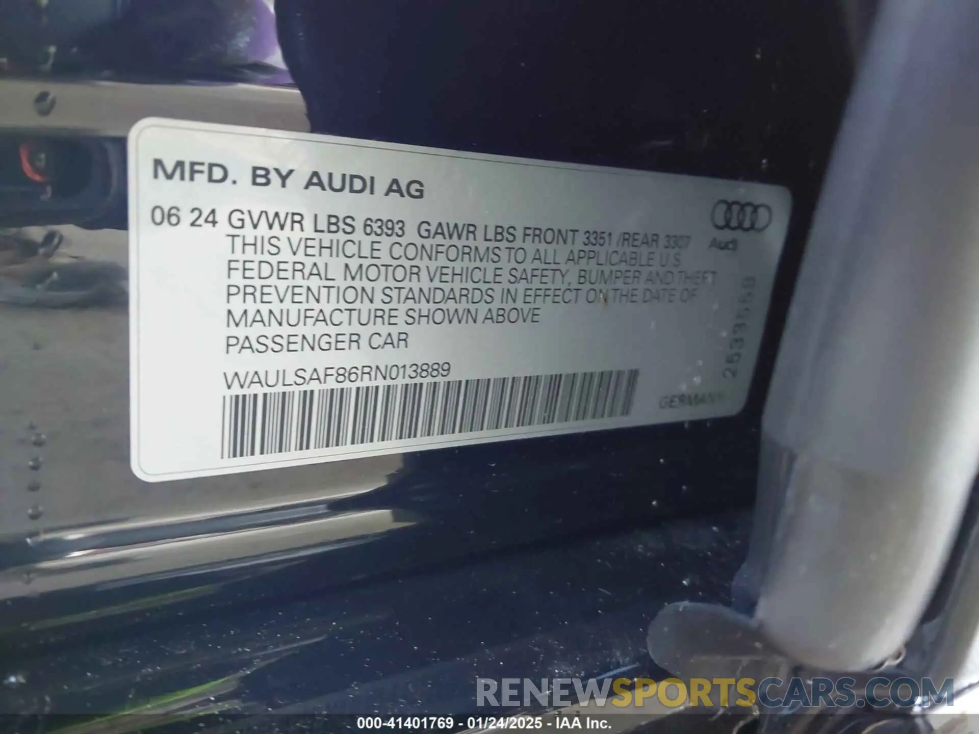 9 fotografías del automóvil dañado WAULSAF86RN013889 AUDI S8 2024