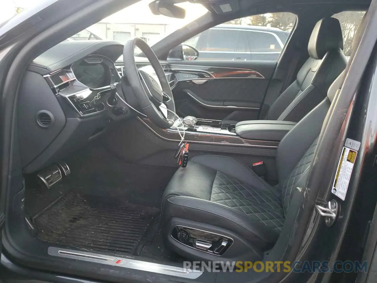 7 fotografías del automóvil dañado WAULSBF88RN010711 AUDI S8 2024