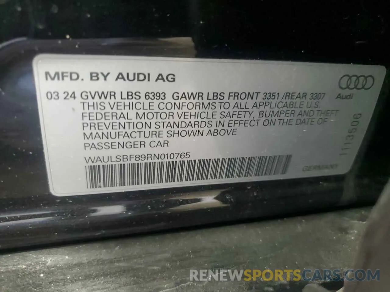 12 fotografías del automóvil dañado WAULSBF89RN010765 AUDI S8 2024
