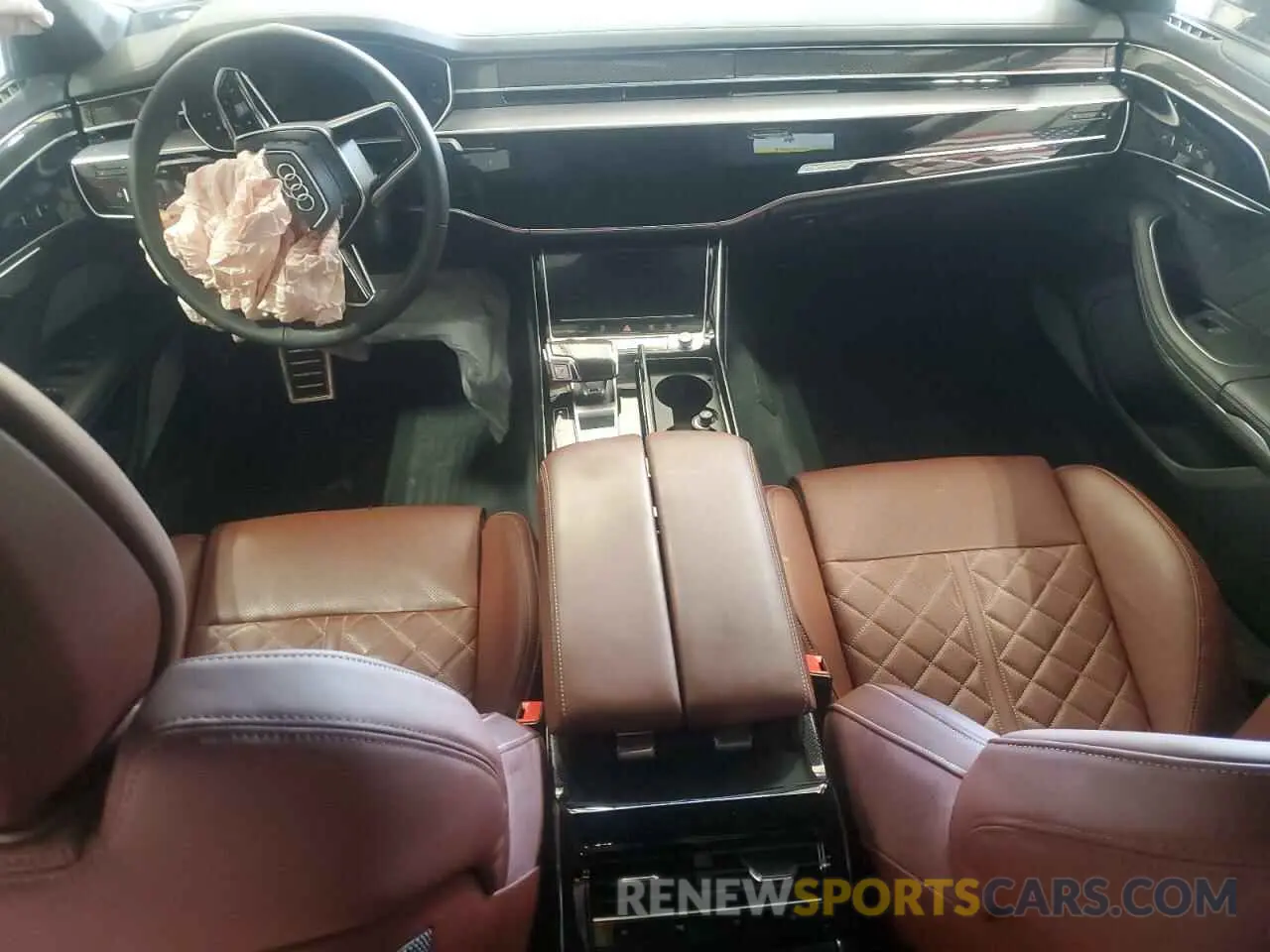 8 fotografías del automóvil dañado WAULSBF89RN010765 AUDI S8 2024