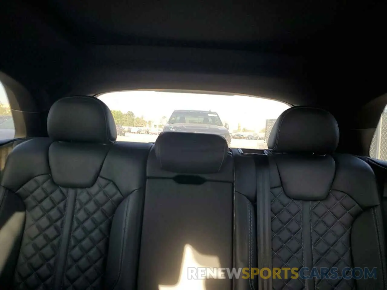 10 fotografías del automóvil dañado WA1B4AFY0K2108166 AUDI SQ5 2019