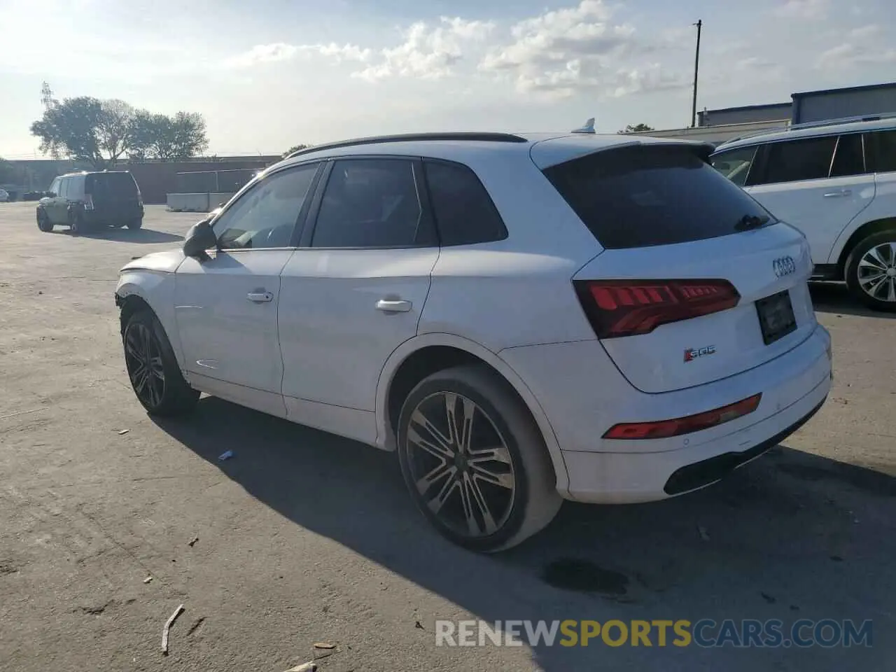 2 fotografías del automóvil dañado WA1B4AFY0K2108166 AUDI SQ5 2019