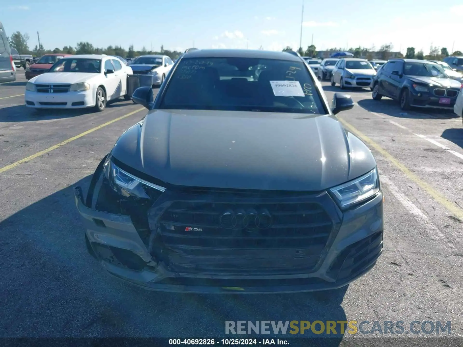 12 fotografías del automóvil dañado WA1B4AFY0K2116350 AUDI SQ5 2019