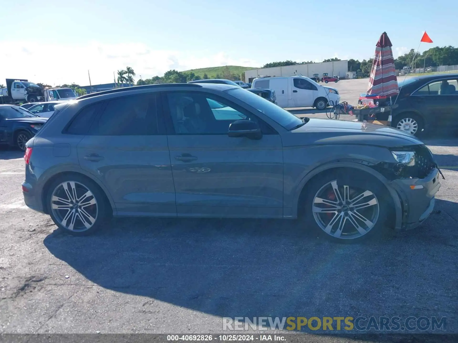 13 fotografías del automóvil dañado WA1B4AFY0K2116350 AUDI SQ5 2019