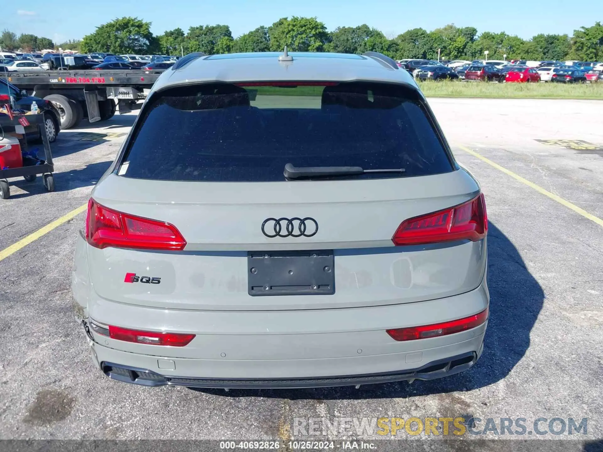 16 fotografías del automóvil dañado WA1B4AFY0K2116350 AUDI SQ5 2019