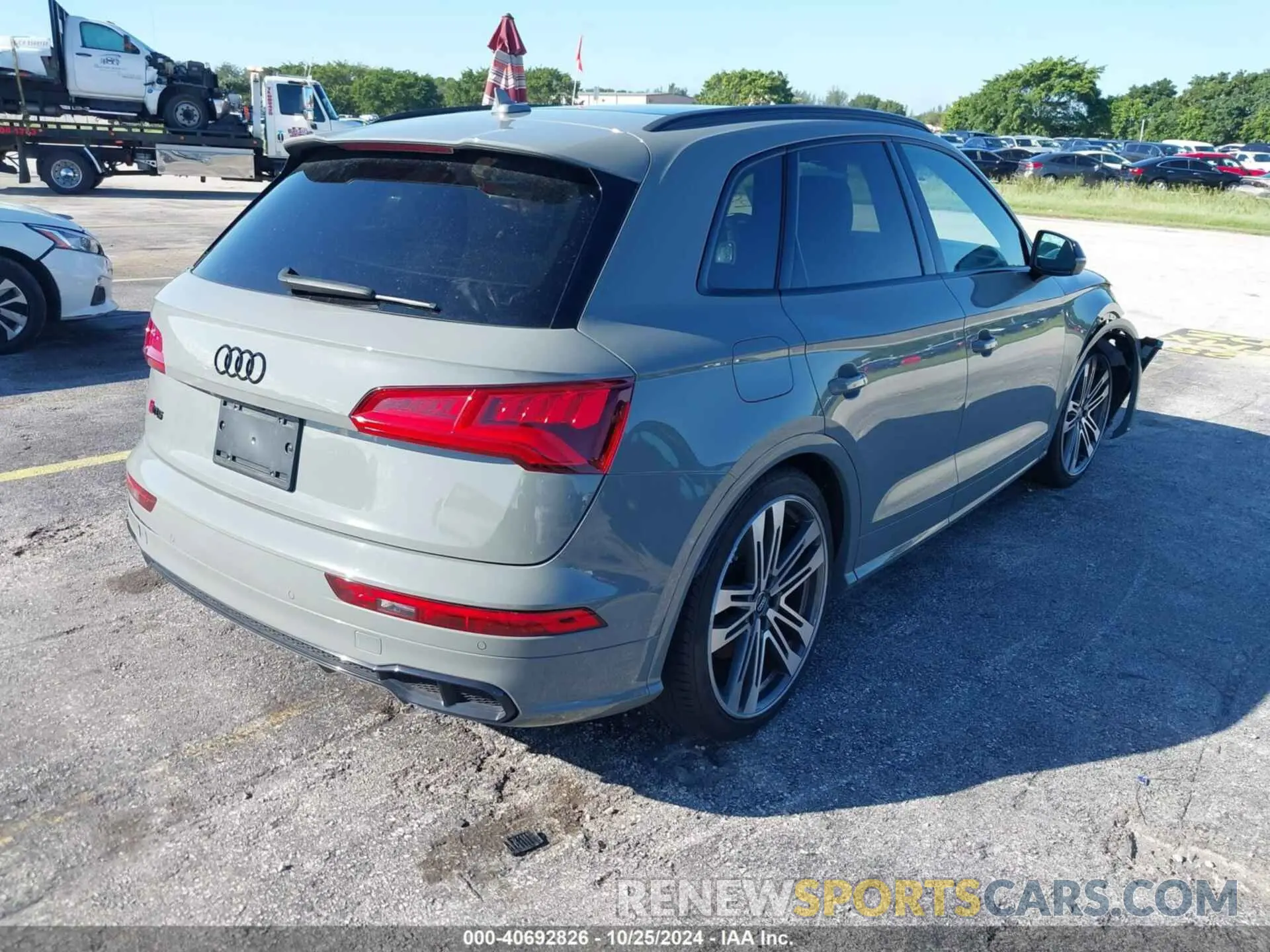 4 fotografías del automóvil dañado WA1B4AFY0K2116350 AUDI SQ5 2019