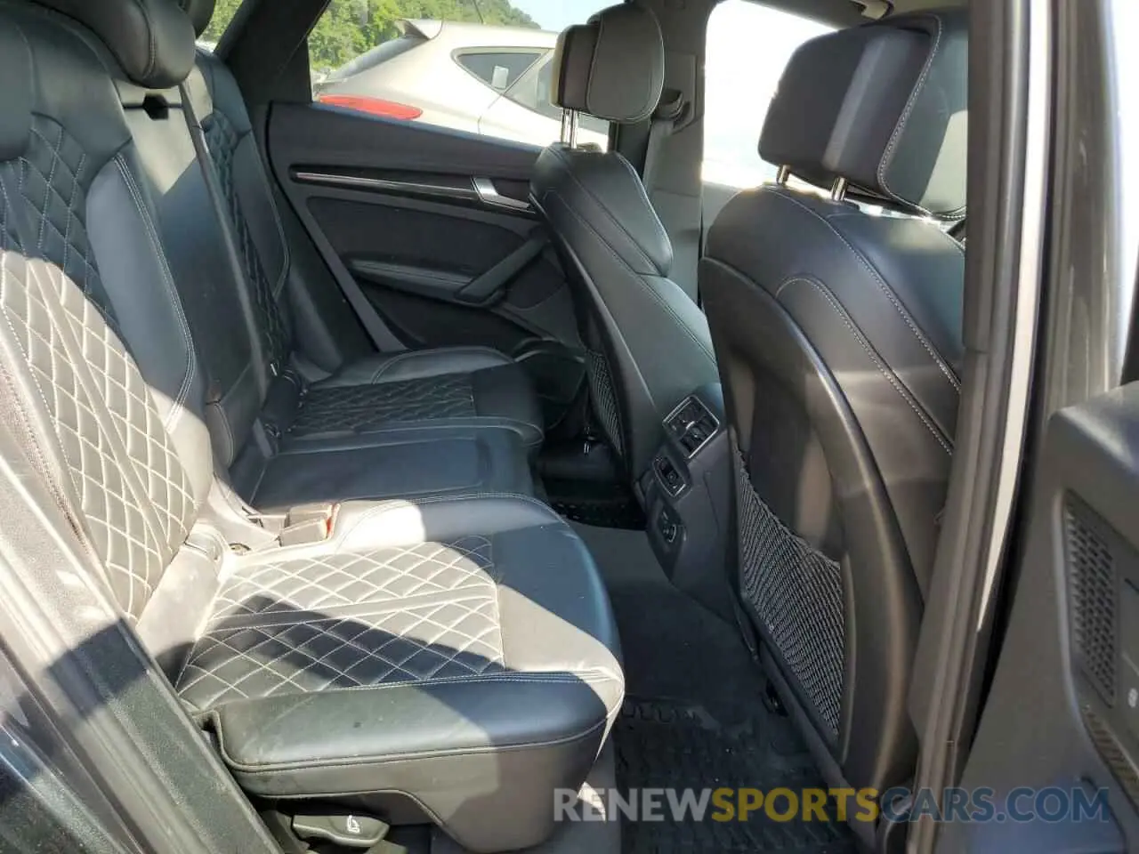 11 fotografías del automóvil dañado WA1B4AFY2K2029341 AUDI SQ5 2019