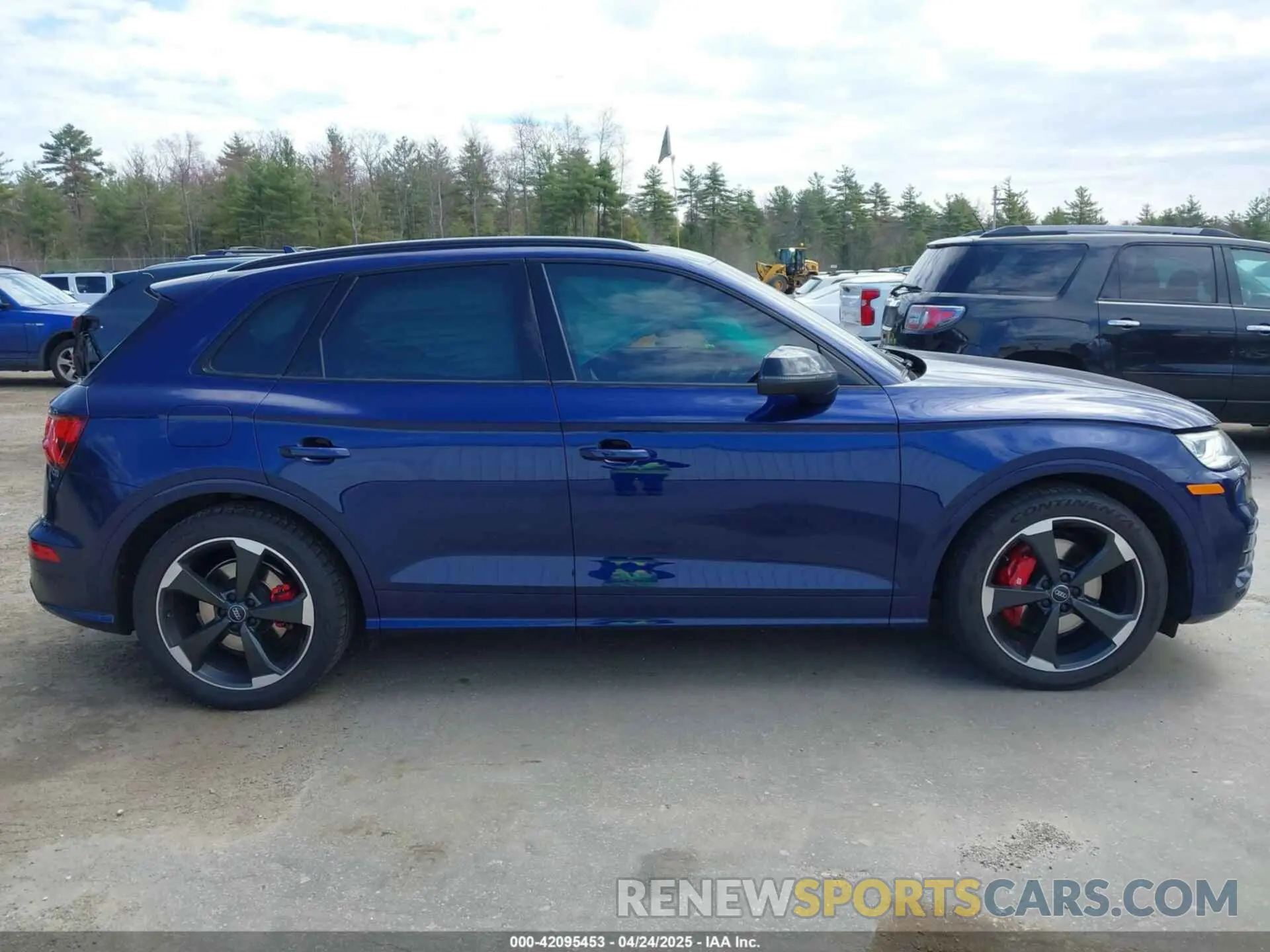 13 fotografías del automóvil dañado WA1B4AFY7K2091687 AUDI SQ5 2019