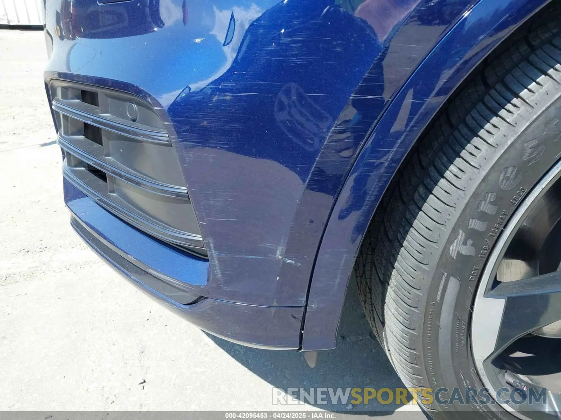 17 fotografías del automóvil dañado WA1B4AFY7K2091687 AUDI SQ5 2019