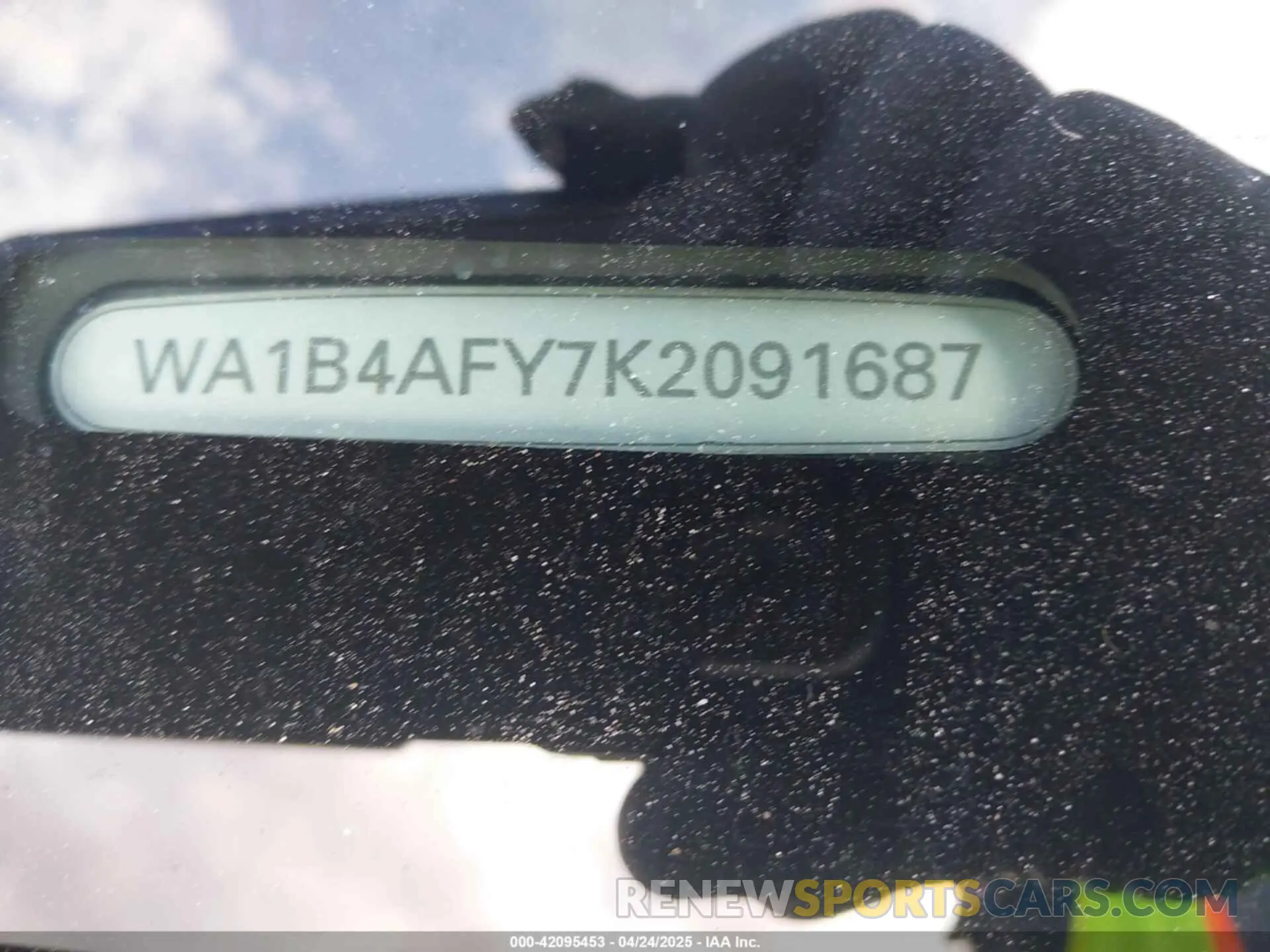 9 fotografías del automóvil dañado WA1B4AFY7K2091687 AUDI SQ5 2019