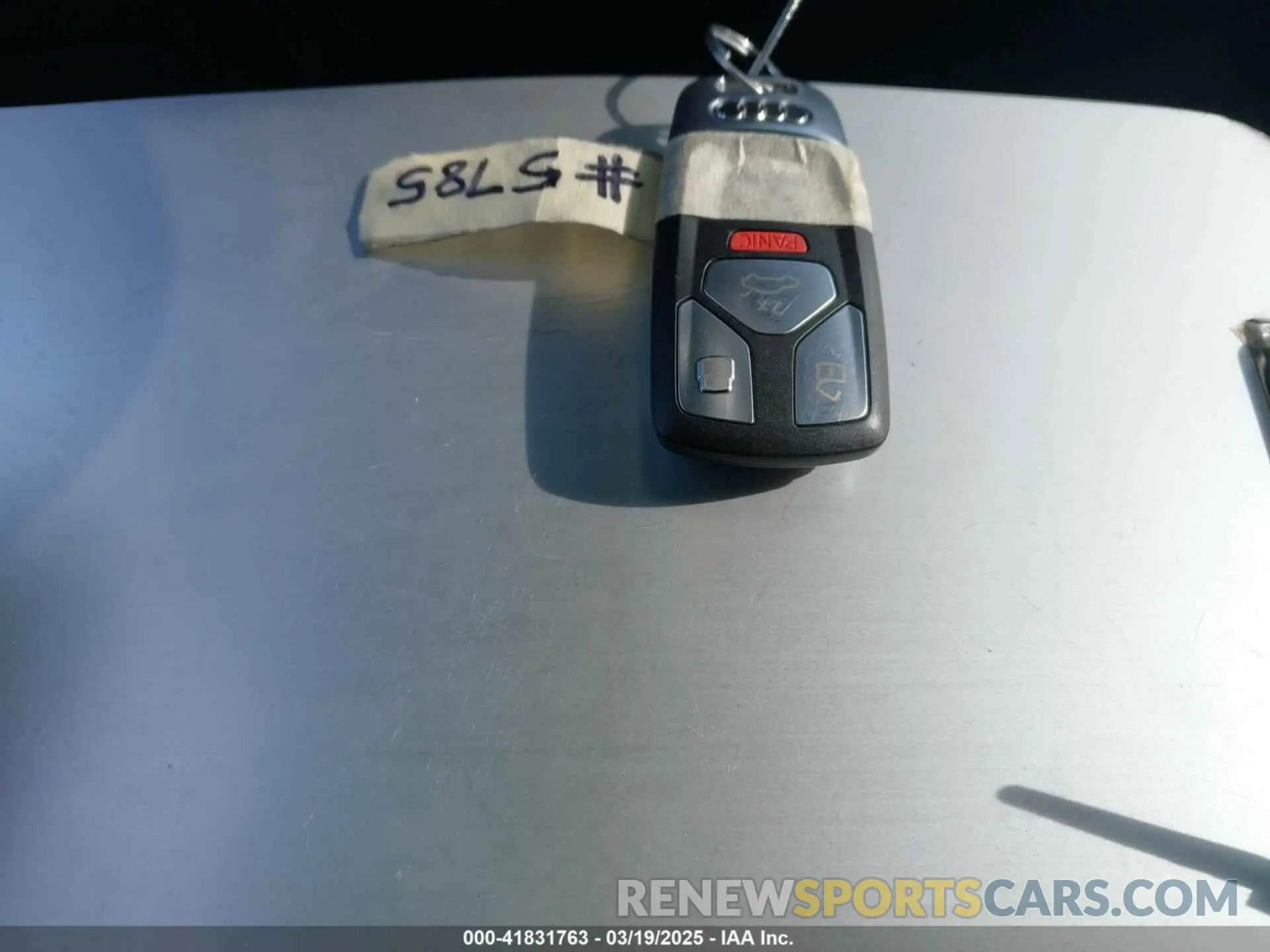 11 fotografías del automóvil dañado WA1B4AFY7K2118533 AUDI SQ5 2019