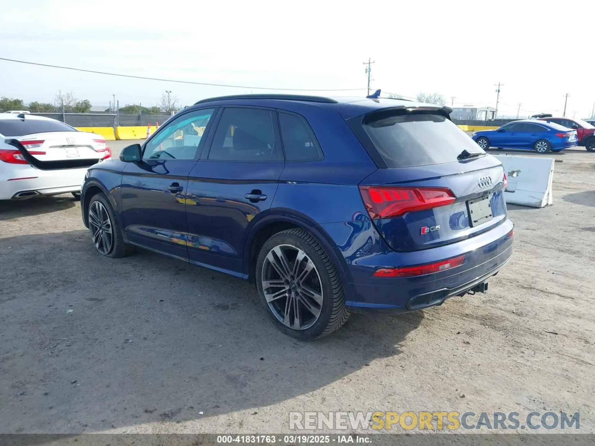 3 fotografías del automóvil dañado WA1B4AFY7K2118533 AUDI SQ5 2019