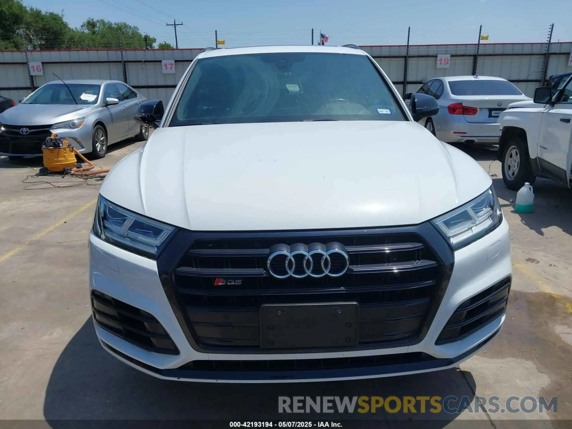 20 fotografías del automóvil dañado WA1B4AFY8K2107525 AUDI SQ5 2019
