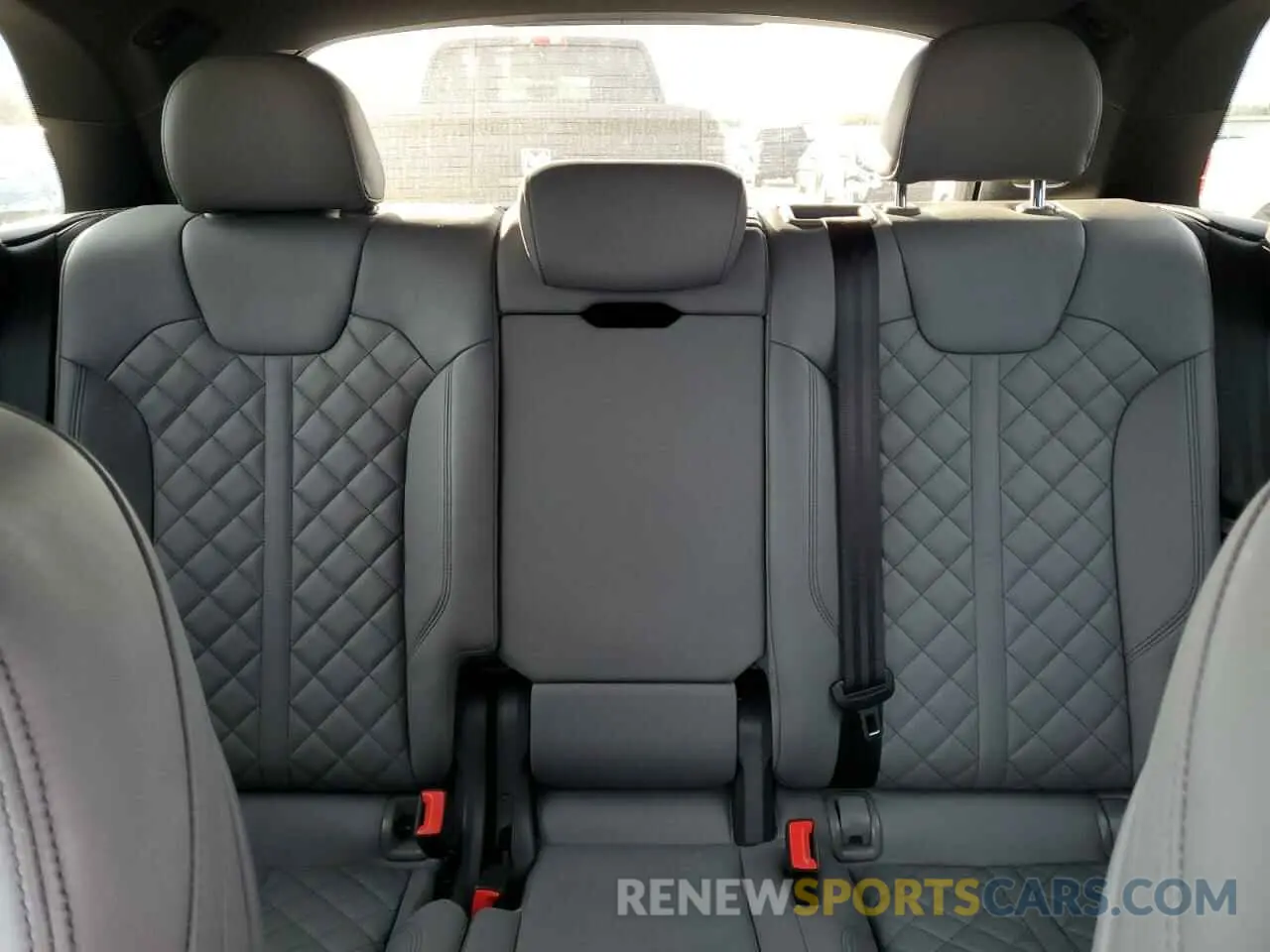 10 fotografías del automóvil dañado WA1C4AFY1K2088255 AUDI SQ5 2019
