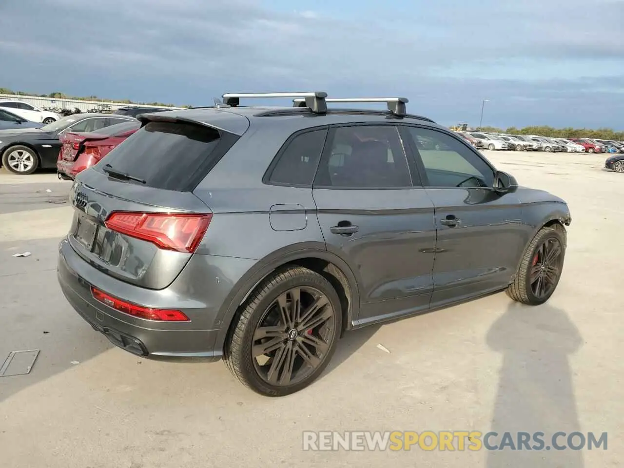 3 fotografías del automóvil dañado WA1C4AFY1K2088255 AUDI SQ5 2019