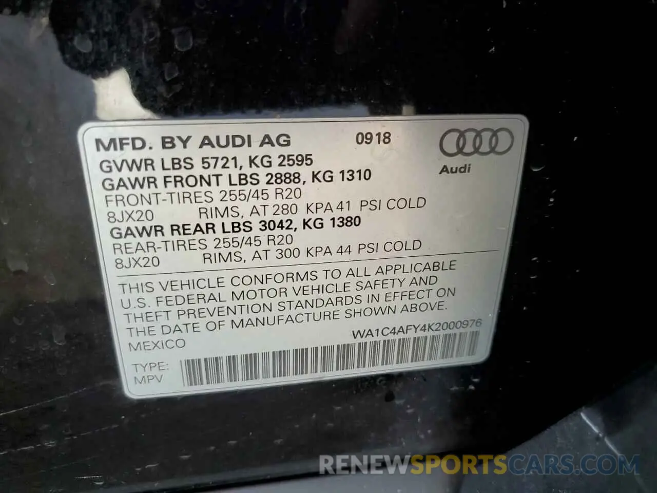 10 fotografías del automóvil dañado WA1C4AFY4K2000976 AUDI SQ5 2019
